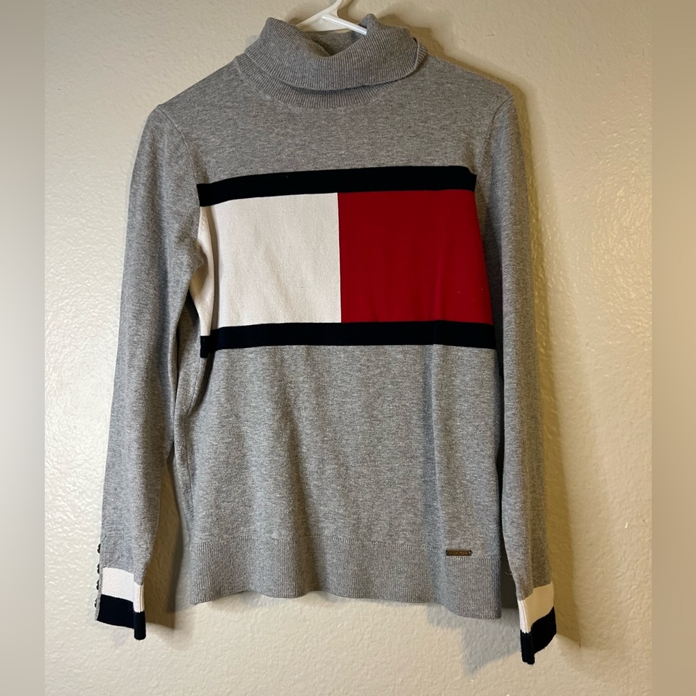 Tommy Hilfiger Women’s large chest logo turtleneck Sweater
